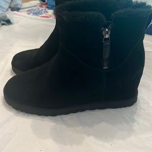Ugg Wedge boot with zipper black suede, Classic Sherpa lined size 9.